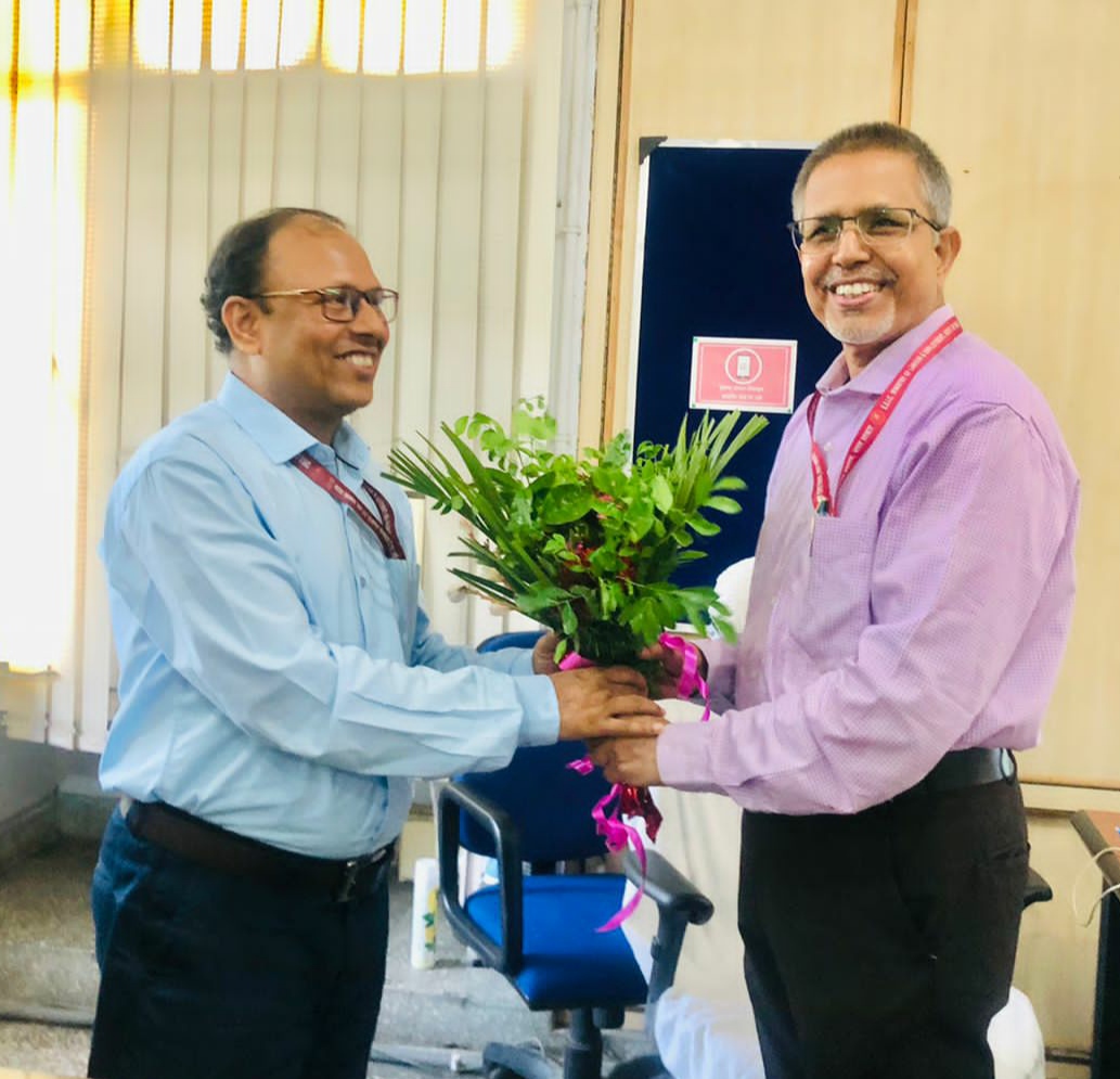 ई एस आई सी के अंतर्गत बीमित एवं उनके आश्रितों के आधार सीडिंग